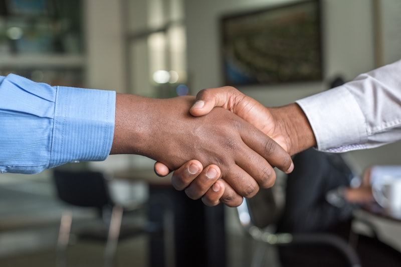C&oacute;mo negociar con un cliente y mantener buena relaci&oacute;n
